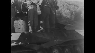 Effects of a "Hafthohlladung" magnetic mine on a T-34/76 armor