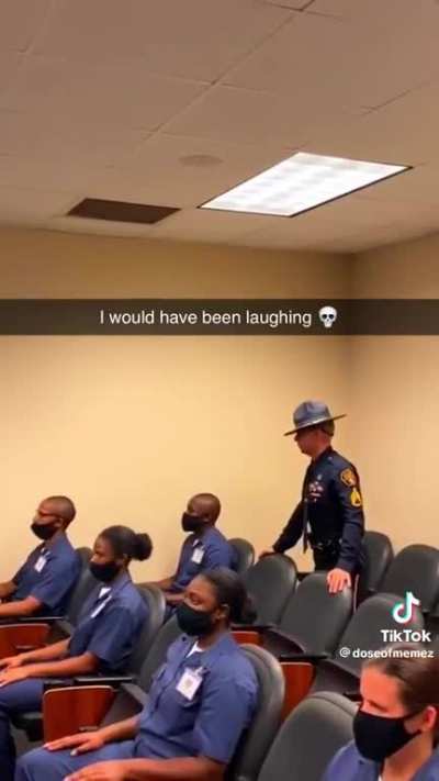I woulda been on the floor rolling cuz &eth;&shy;