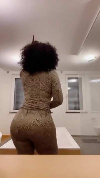 ←🍑→