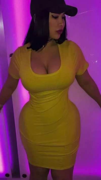 Ass N&rsquo; Titties. . .👘