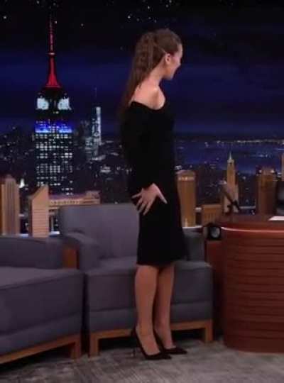 Hailee on &ldquo;The Tonight Show Starring Jimmy Fallon&rdquo; (November 2021)