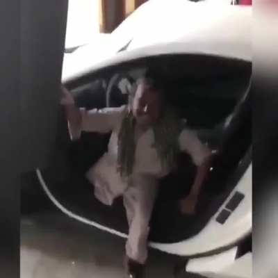 HMB while I present my lambo