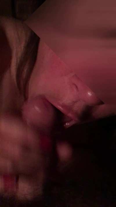 Making my hubby's cock cum!!