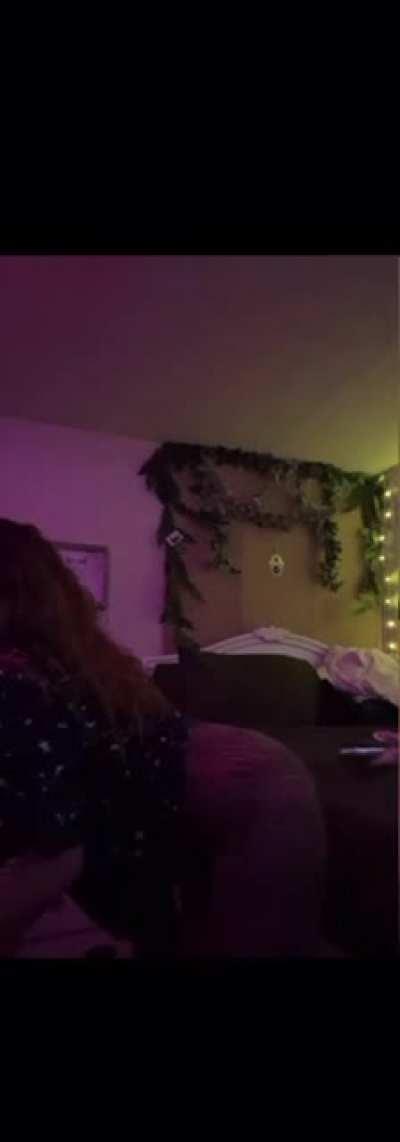 🙀🍑
