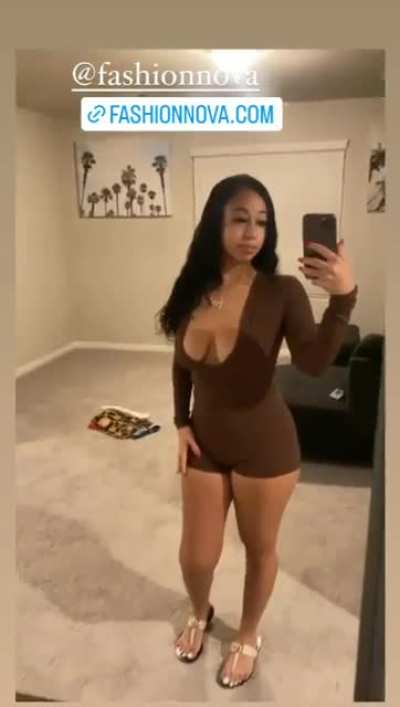 🍑🤳🏼