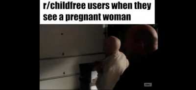 r/chilfre user b like: woman carying baby??? eewwww 🤮🤮🤮 b*by cring 🤮🤮🤮