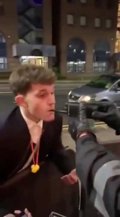 "Itz eh reydeeohh ya muppit"