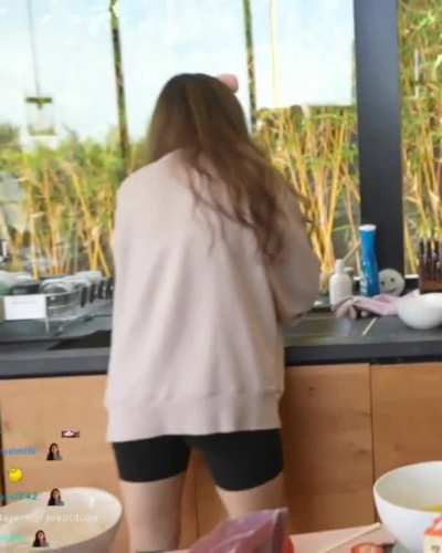 Leslie 👀