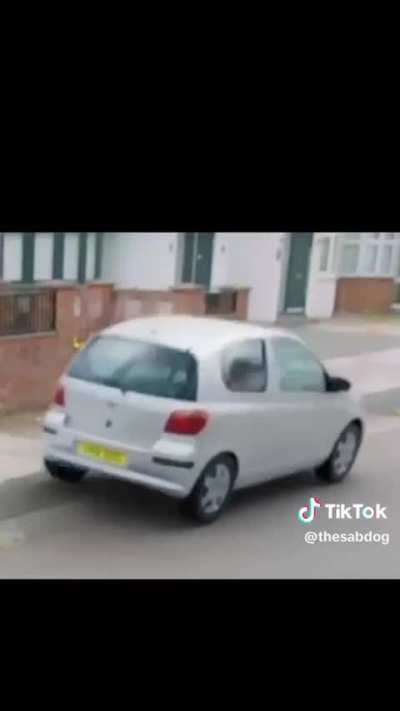 CAN WE APRECIATE THIS MASTER PIECE WE NEED MORE BOUCING YARIS *its soo satisfing i cant stop watching*