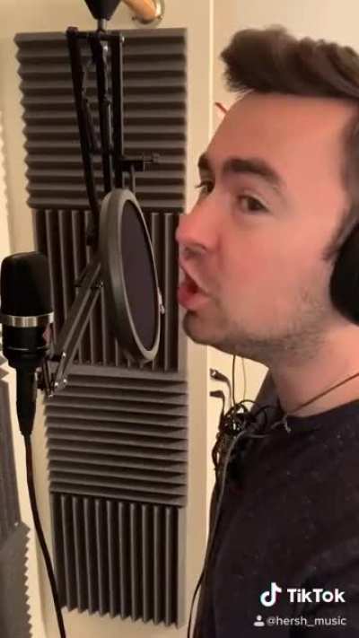 James Blunt recording &ldquo;You&rsquo;re Beautiful&rdquo; was a little hard