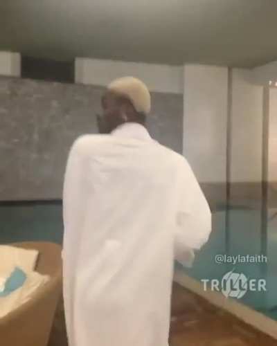 I wish the nigga wasn&rsquo;t in this video 😂😂