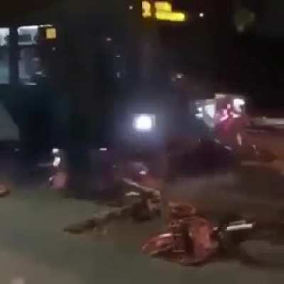 Bus > Bikes