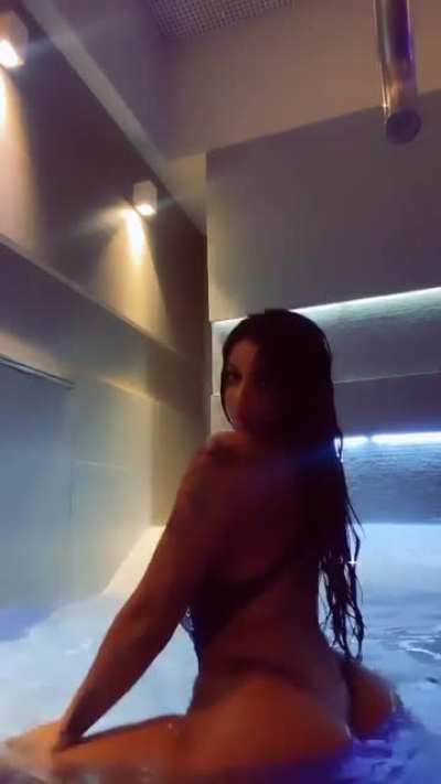 Stephanie Silveira @stephaniesilveiira