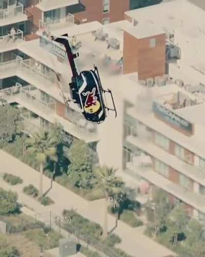 HMRB while they make this helicopter dance