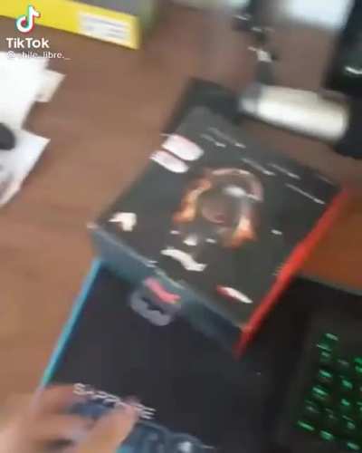 D&iacute;a 13 del 2021: Posteando memes hasta que salga en el video del Dylan