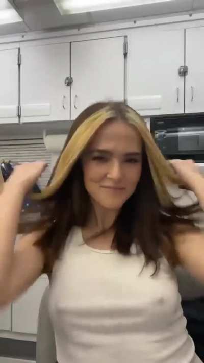 Zoey Deutch