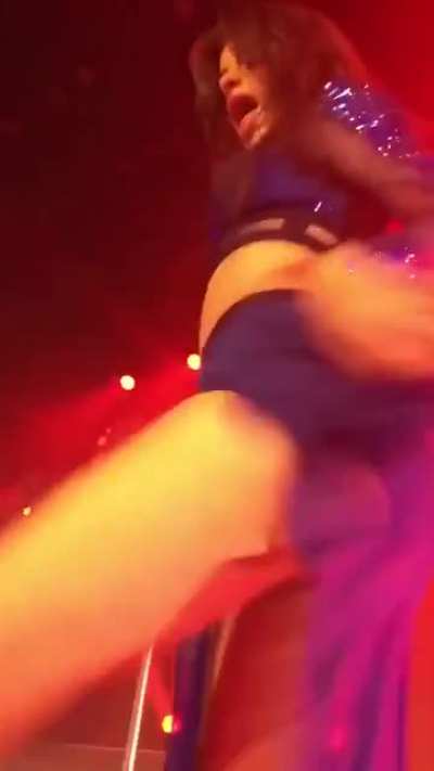 Showing Off