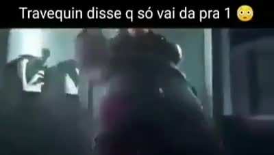 Meme de traveco &eacute; saturado mas fdskkkkkkk
