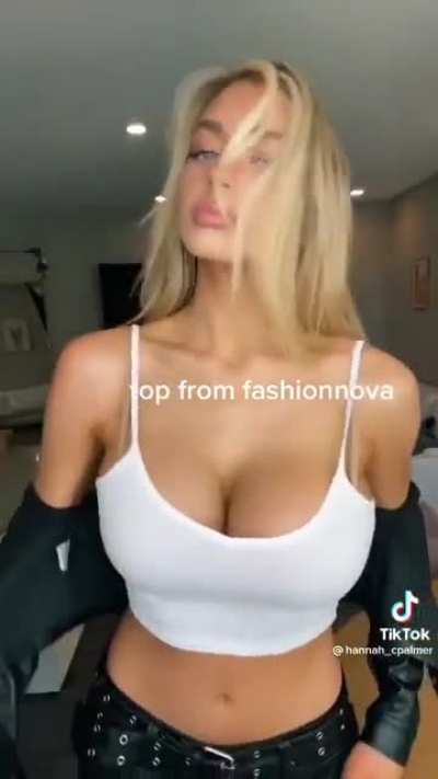 unbelievably hot blonde....