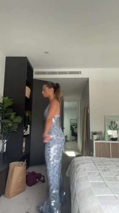 tight and nice 🍑
