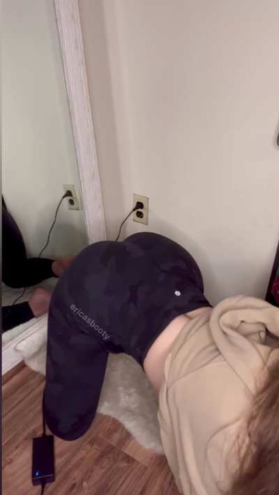 i love giving you a nice view of my lulus