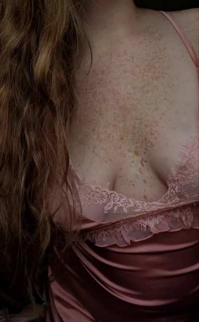 I love showing my tits to reddit strangers