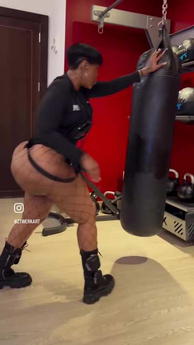 We dont need a title,The men of the culture a fan of healthy excursion asses recognize that face an phatty anywhere definitely will give her some deep gutting body shots like that punching bag metaphorically speaking furio<wbr>usly😜<wbr>🤯😍👐🍫🍑<wbr>#Beat<wbr>HerBa<wbr>gUp #Assthama