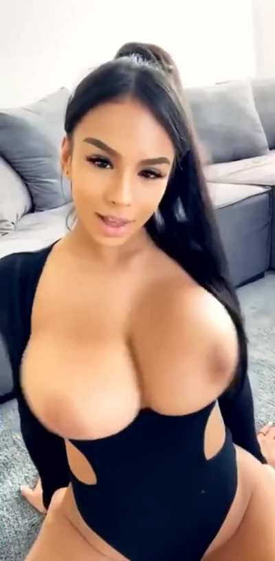Brunette Huge Tits