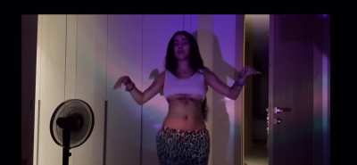 Hips like shakira