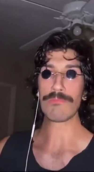 E G G