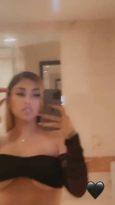 👅