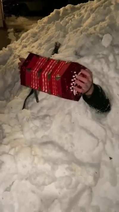 Frozen sailor