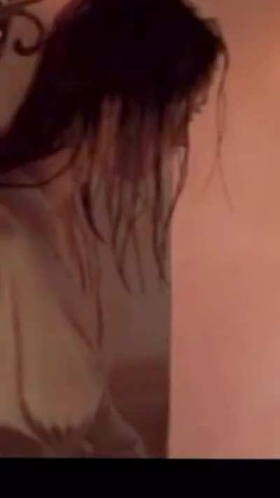 Jennifer Love Hewitt&rsquo;s pokies