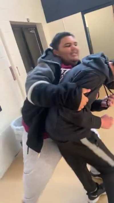 They jumped him🤦🏾&zwj;♂️