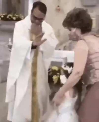 High five! (sorry for the low quality vid)