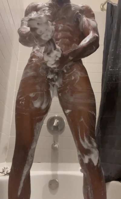Too bad I aint got someone helpin me wash this thang 💔💔