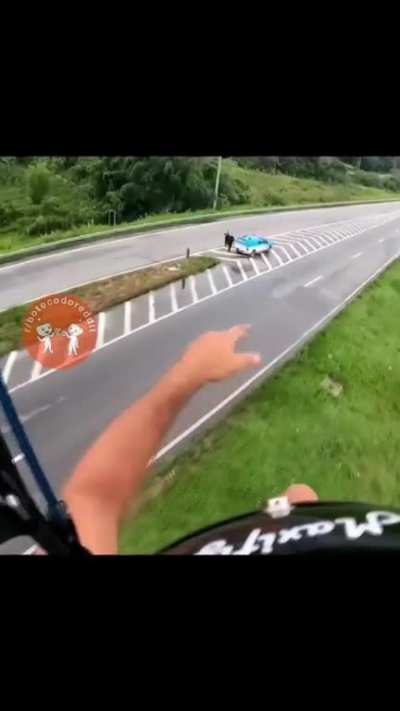 Parab&Atilde;&copy;ns pol&Atilde;&shy;cia pelo prejuizo a popula&Atilde;&sect;&Atilde;&pound;oooooo
