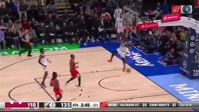 [Highlight] Ant fast break windmill slam