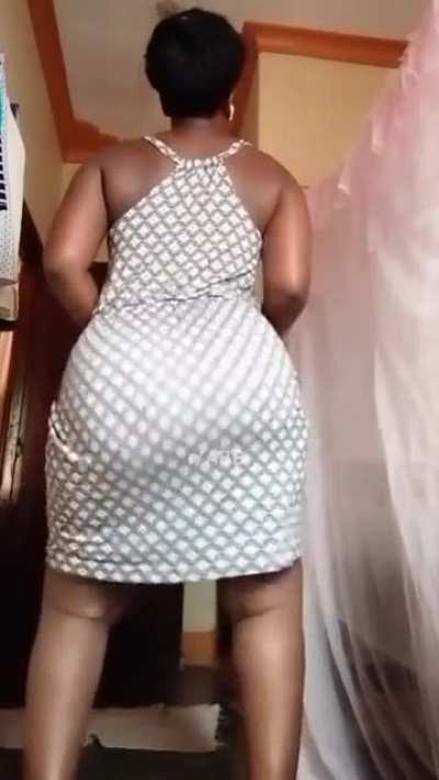 Booty is alive<wbr>🇺🇬🇰🇪