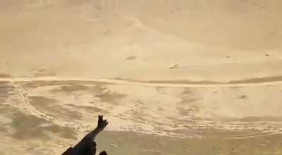 Iraqi gunner on a Mi-171 knocking out an ISIS technical vehicle