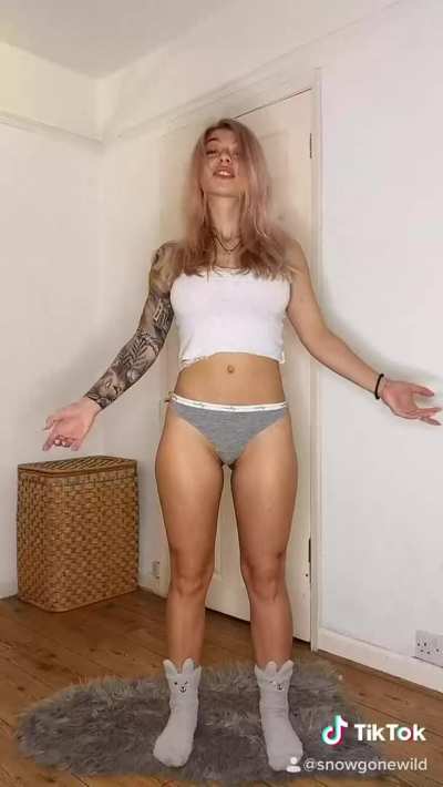 Damn, sexy girl, so hot.