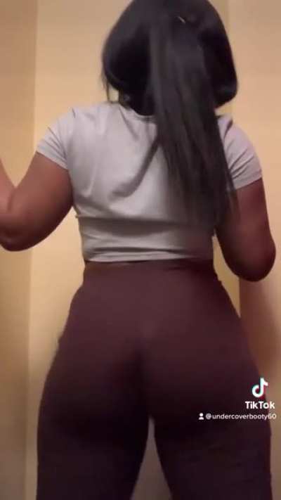 Undercoverbooty60
