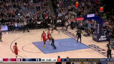 [Highlight] Brooks lobs it off the backboard to JJJ and the Grindhouse is vibing
