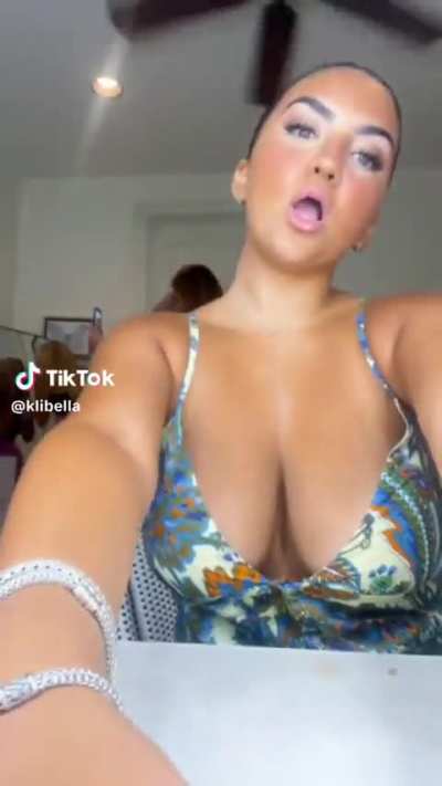 @klibella