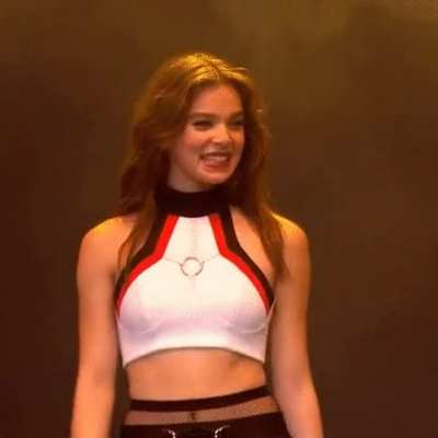 Hailee Steinfeld