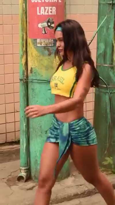 Larissa Santos