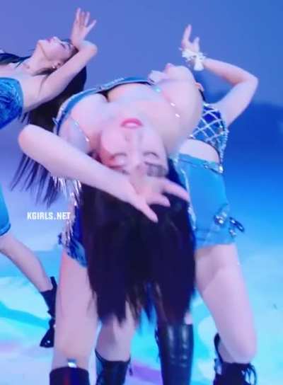 MOMO-twice-choom-3