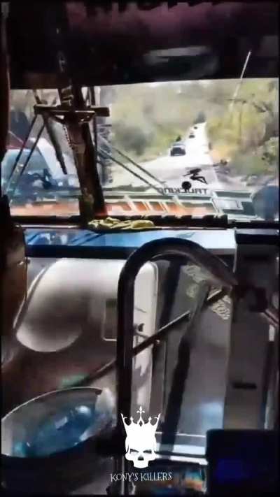 After the death of Chapo Guzm&aacute;n's mother, gunmen clashed in the mountains of Badiraguato, Sinaloa, so Soldiers and State Police headed to the site, finding burned-out vans and at least one blockade