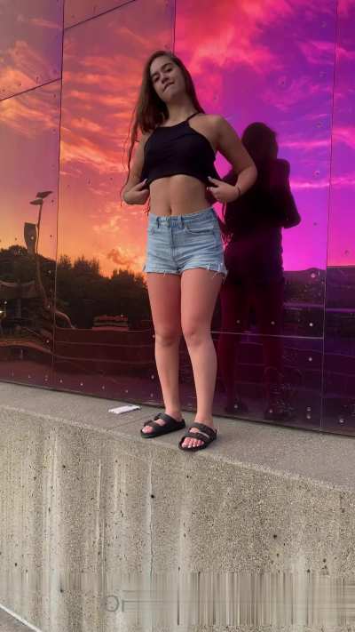 21[F4M]Hit the up arrow &amp;amp; i'll send an instaant nude . Always mood for Sexting..snp: buerica24
