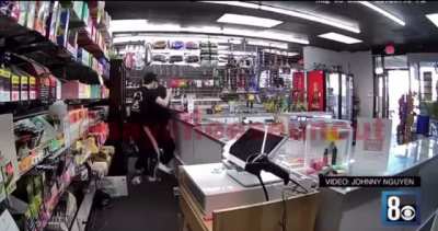 Idiot screams &ldquo;I&rsquo;m Dead&rdquo; after being stabbed trying to rob a smoke shop